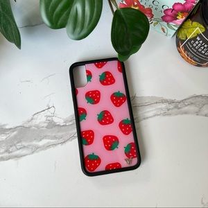 iPhone X/XS strawberry case